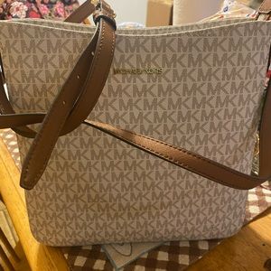 Michael Kors Crossbody Bag